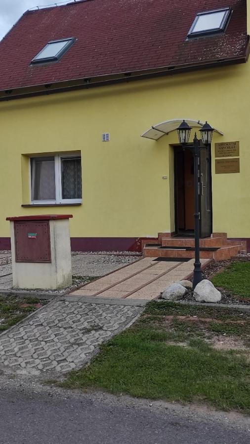 Apartmany Sarka Ujezd U Hradce Kralove Hradec Kralove Ngoại thất bức ảnh