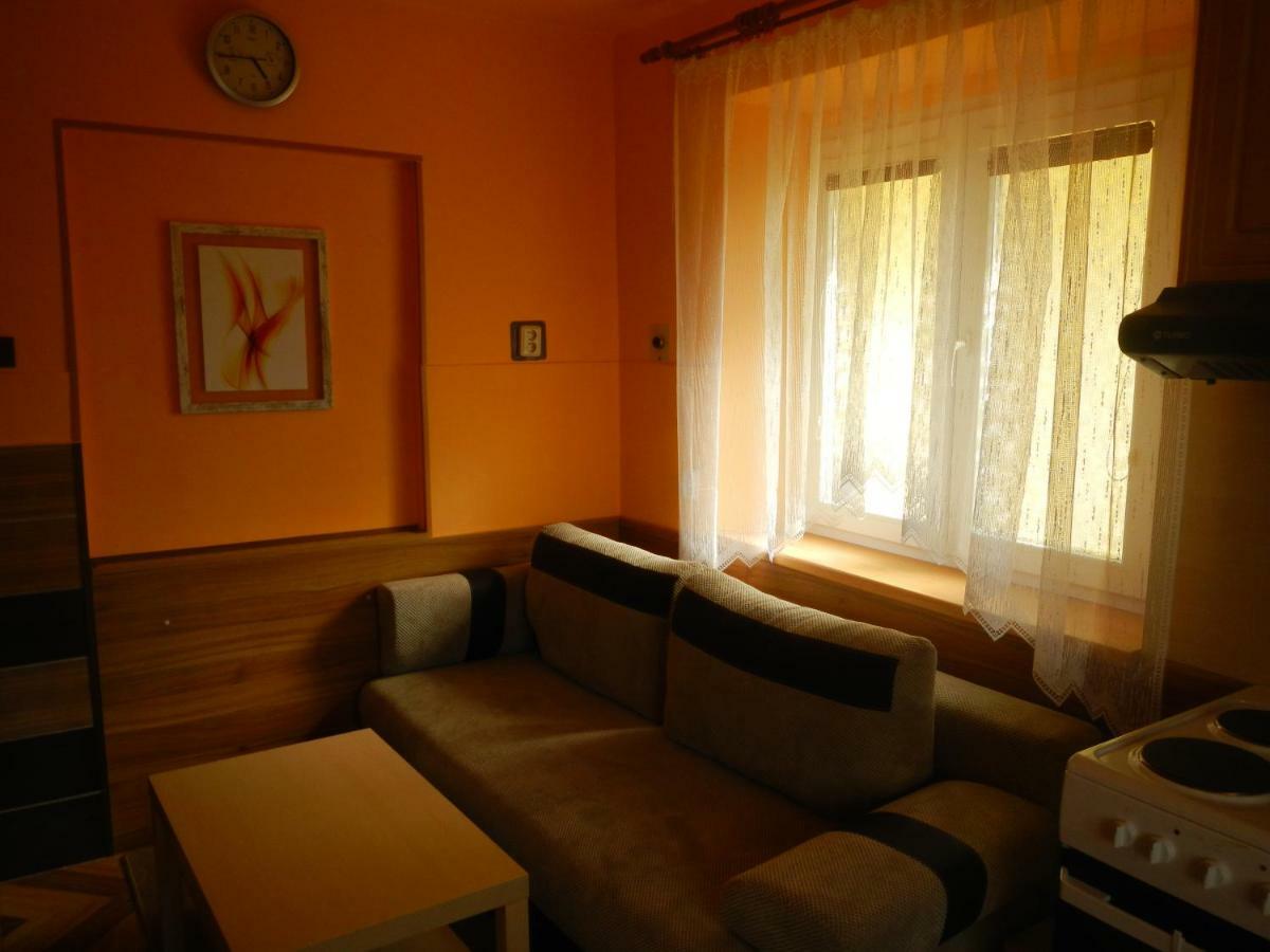 Apartmany Sarka Ujezd U Hradce Kralove Hradec Kralove Ngoại thất bức ảnh